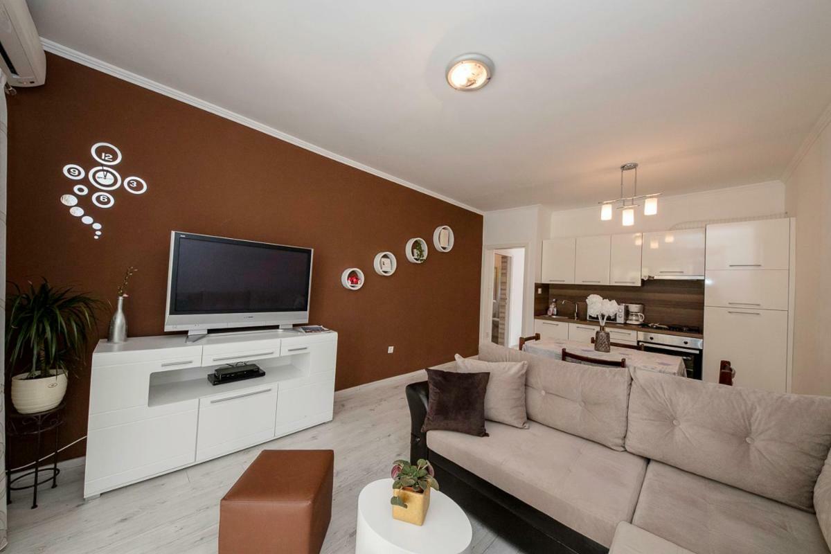 Apartman Jasmina Banjol Exterior photo